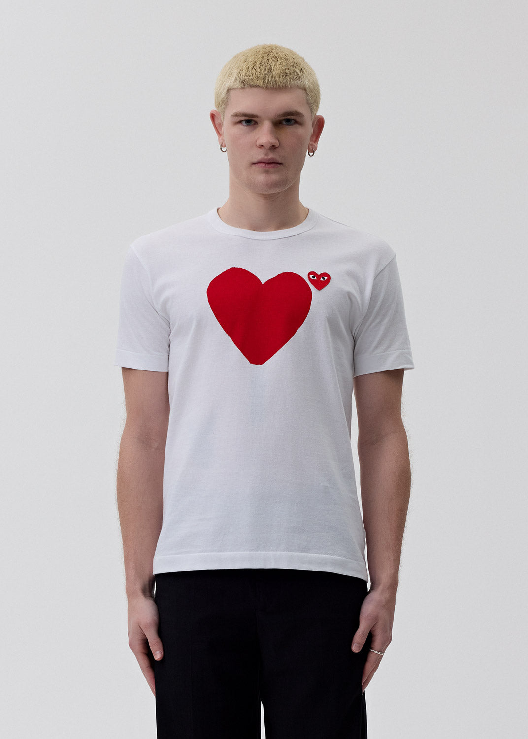 krystal undgå grill Comme Des Garçons PLAY - White Front and Back Heart T-Shirt | 1032 SPACE –  1032 Space